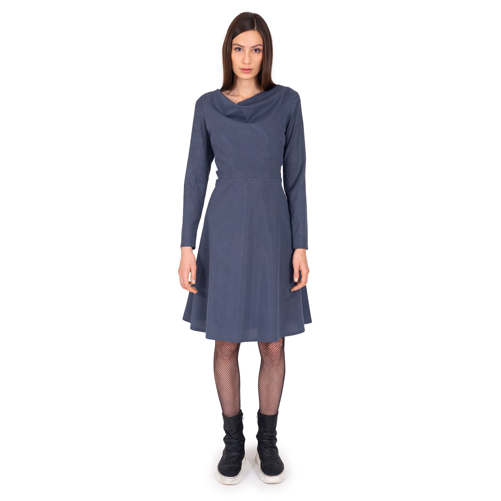 Swingkleid mit Wasserfallkragen