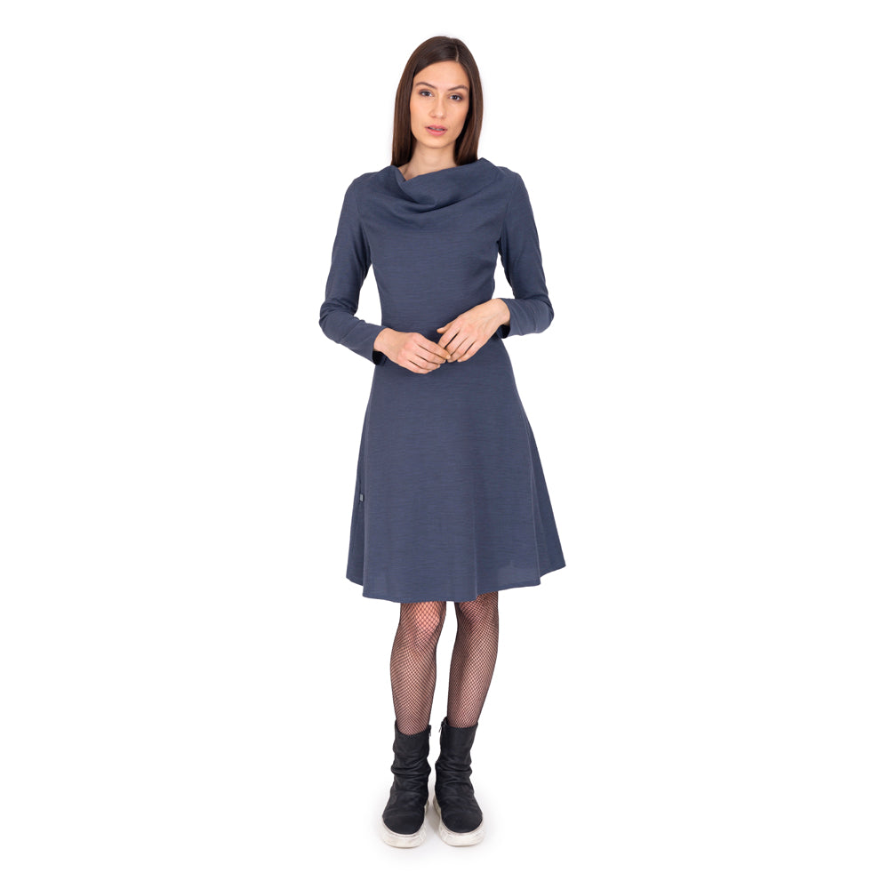 Swingkleid mit Wasserfallkragen